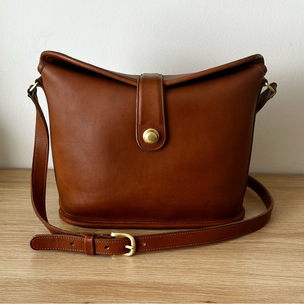 Vintage Coach Leather British Tan Crossbody Shoulder Binocular Bag 9853 RARE